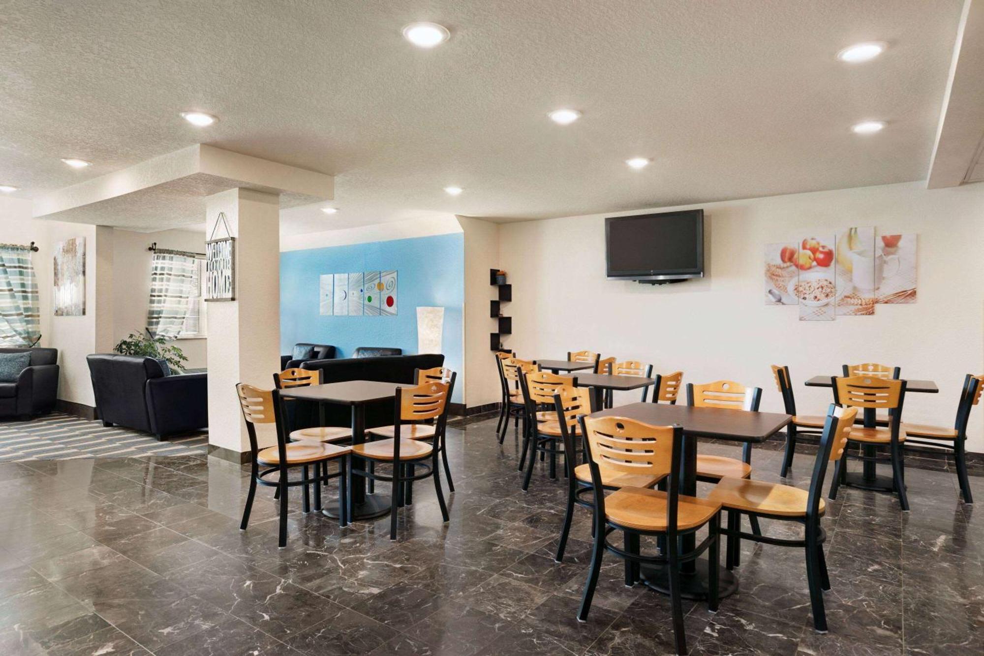 Microtel Inn & Suites By Wyndham Culpeper Exteriör bild