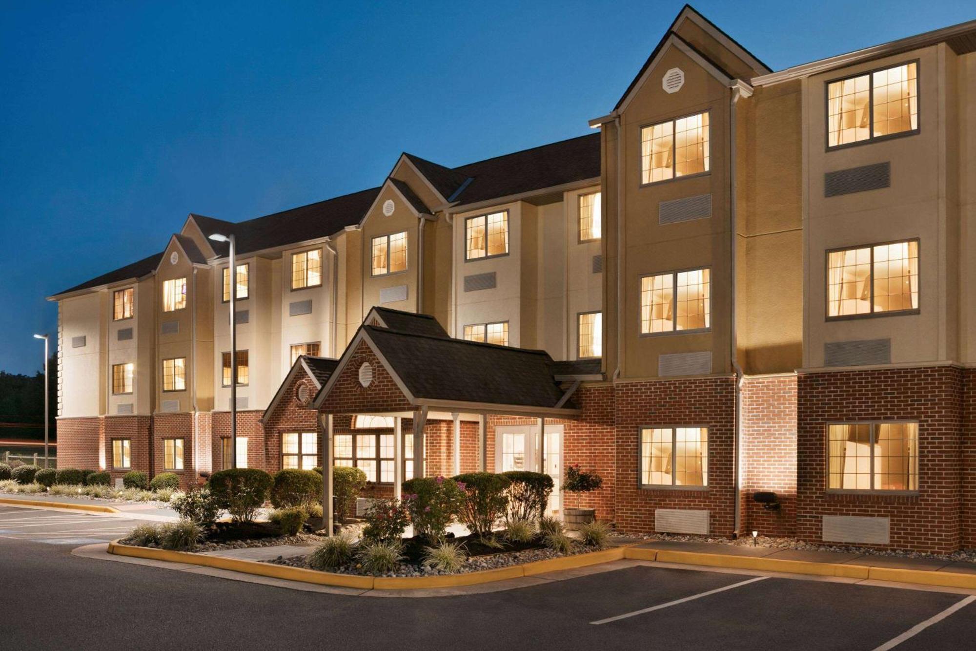 Microtel Inn & Suites By Wyndham Culpeper Exteriör bild