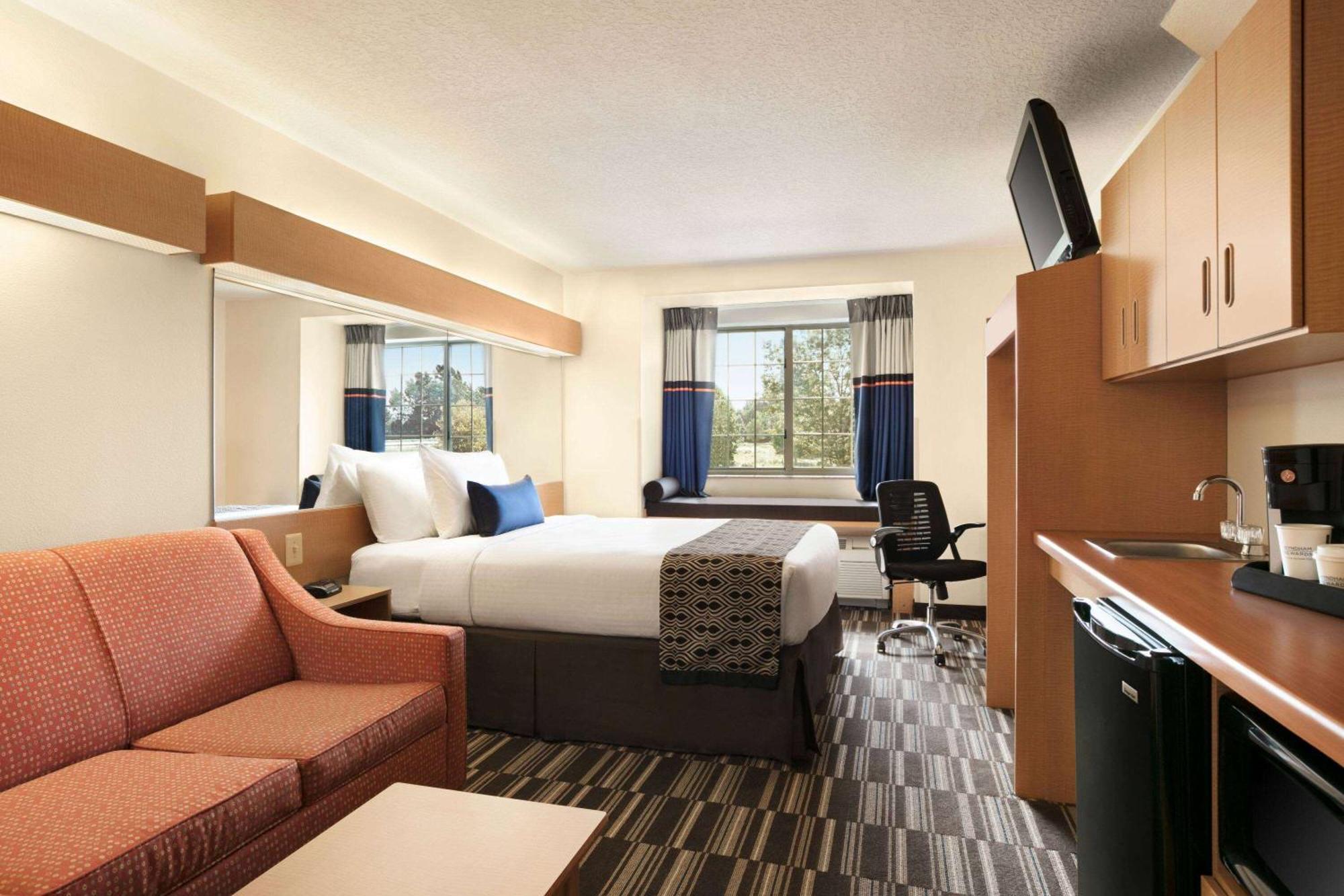 Microtel Inn & Suites By Wyndham Culpeper Exteriör bild