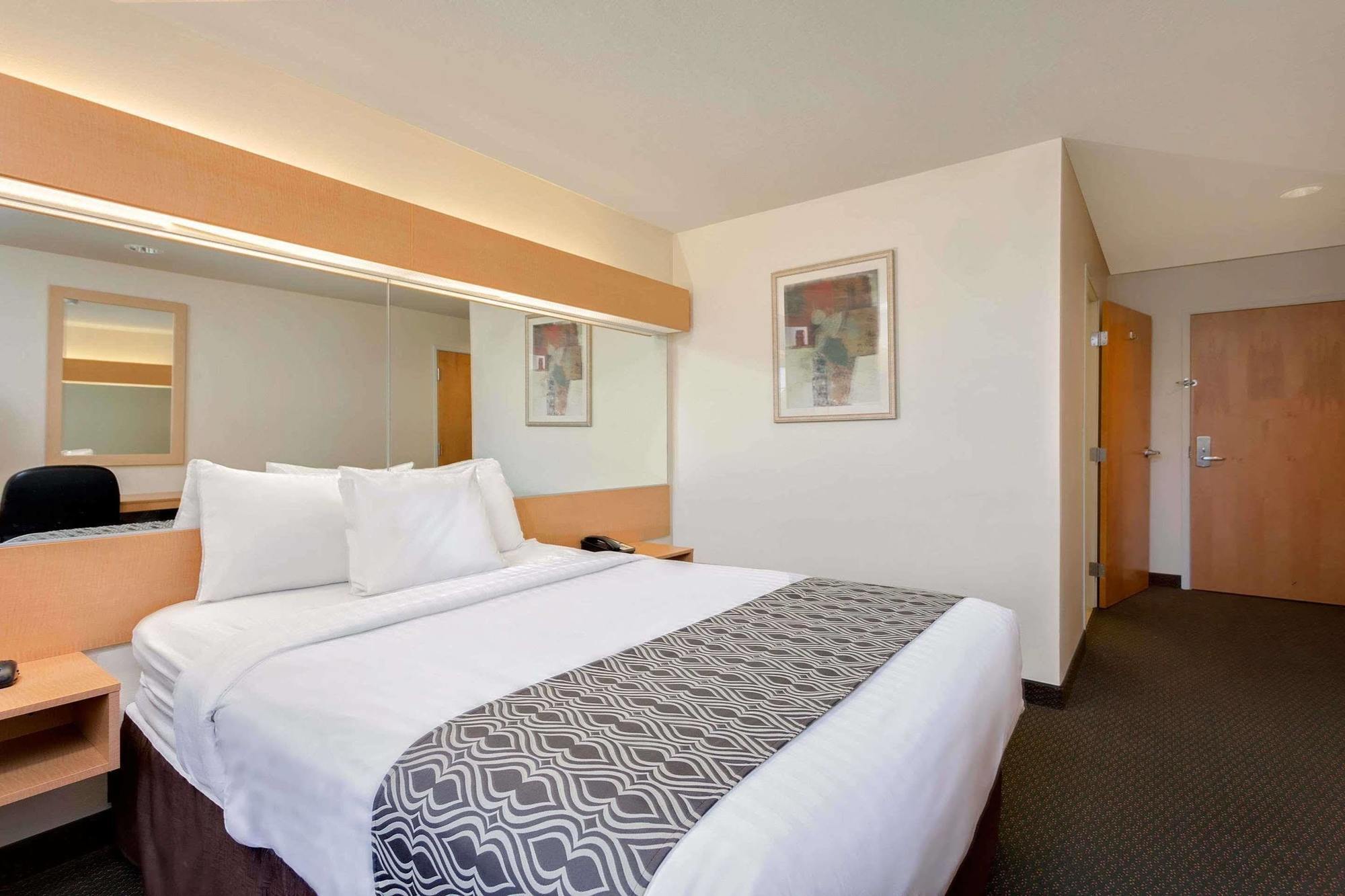 Microtel Inn & Suites By Wyndham Culpeper Exteriör bild